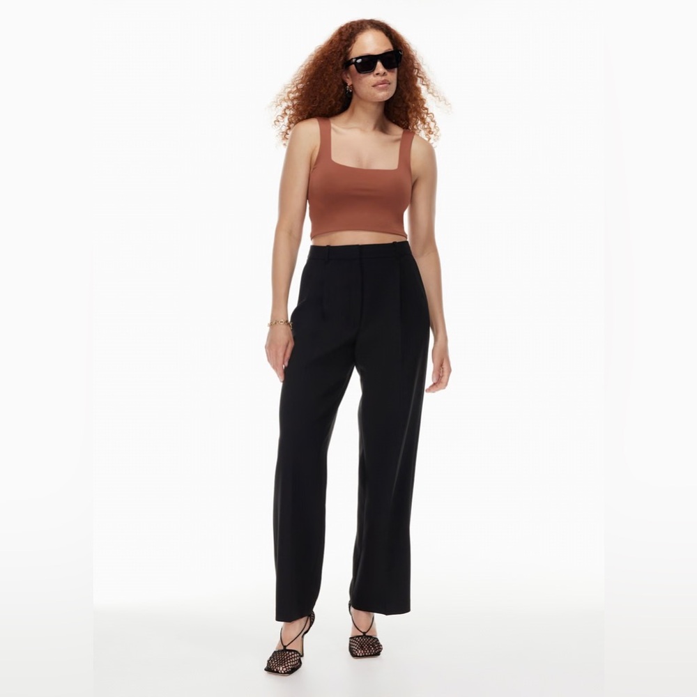 Aritzia Babaton Contour Square Neck Tank in Rusty Red/Brown Colour - Picture 6 of 12